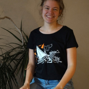 Soli-Shirt: Sailing against fortress Europe